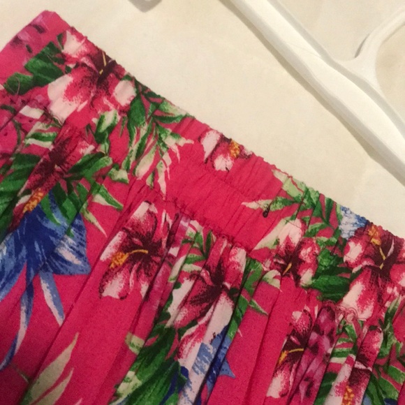 Forever 21 floral print skirt - Picture 3 of 5
